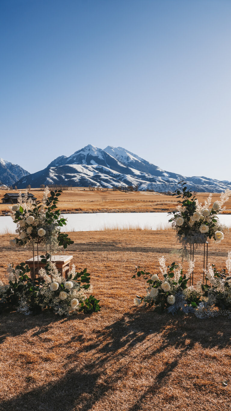 wedding flowers and mountains