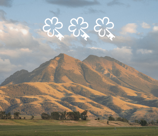 Emigrant Peak with Three Michelin Key logo